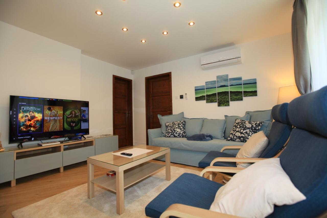 Paskal-Lux Apartments With Free Parking And Ac Budapeszt Zewnętrze zdjęcie